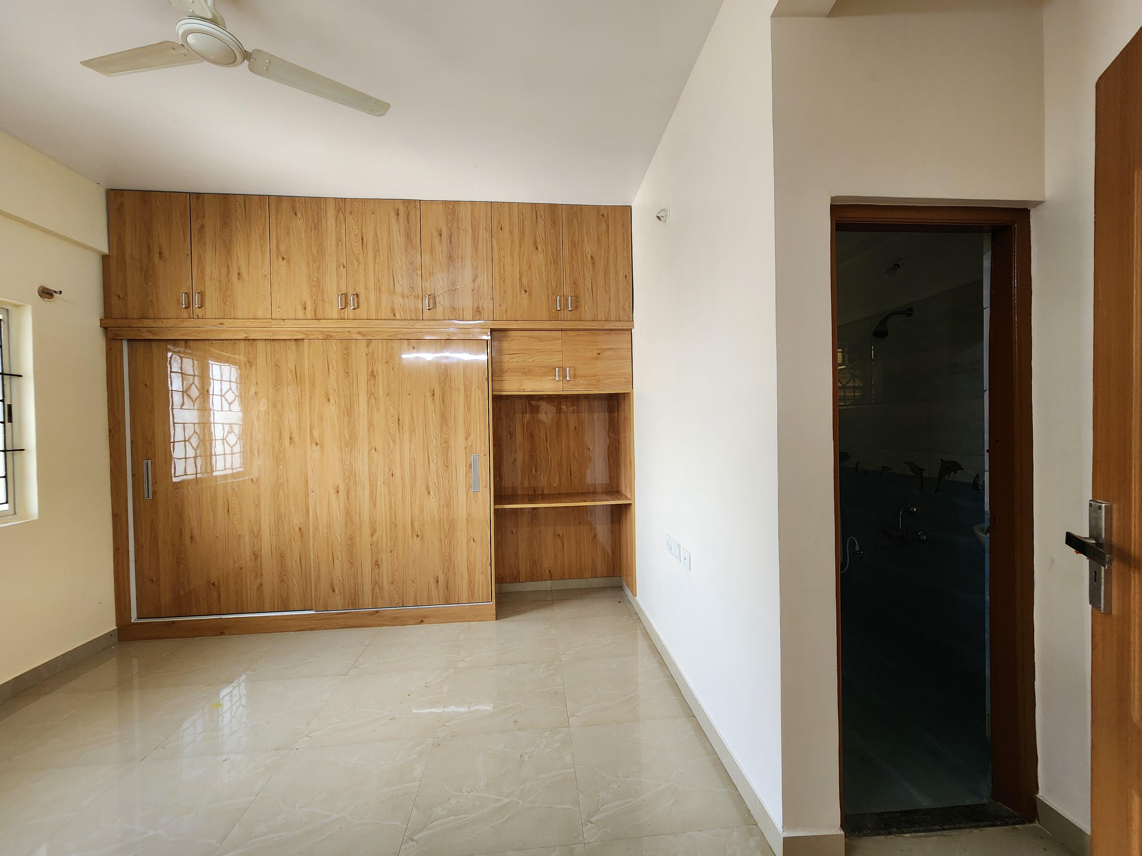 SILVER CLOUDS RESIDENCY